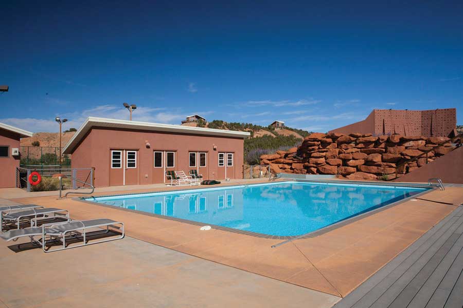 Pool Red Reflet Ranch