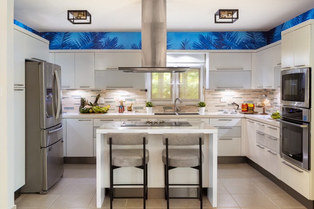 Daddy Yankee Airbnb photo by Eric Rojas
