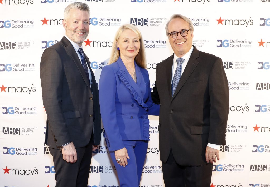 Matthew Fasciano, Andrea Weiss, Gary Simmons attend Delivering Good 2022