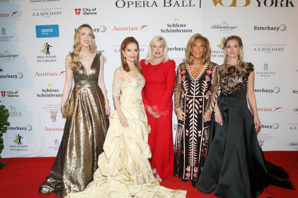 Silvia Frieser, Jean Shafiroff, Ambassador Petra Schneebauer, Denise Rich, Honoree Sabine Riglos (Photo Credit: PMC / Udo Salters)